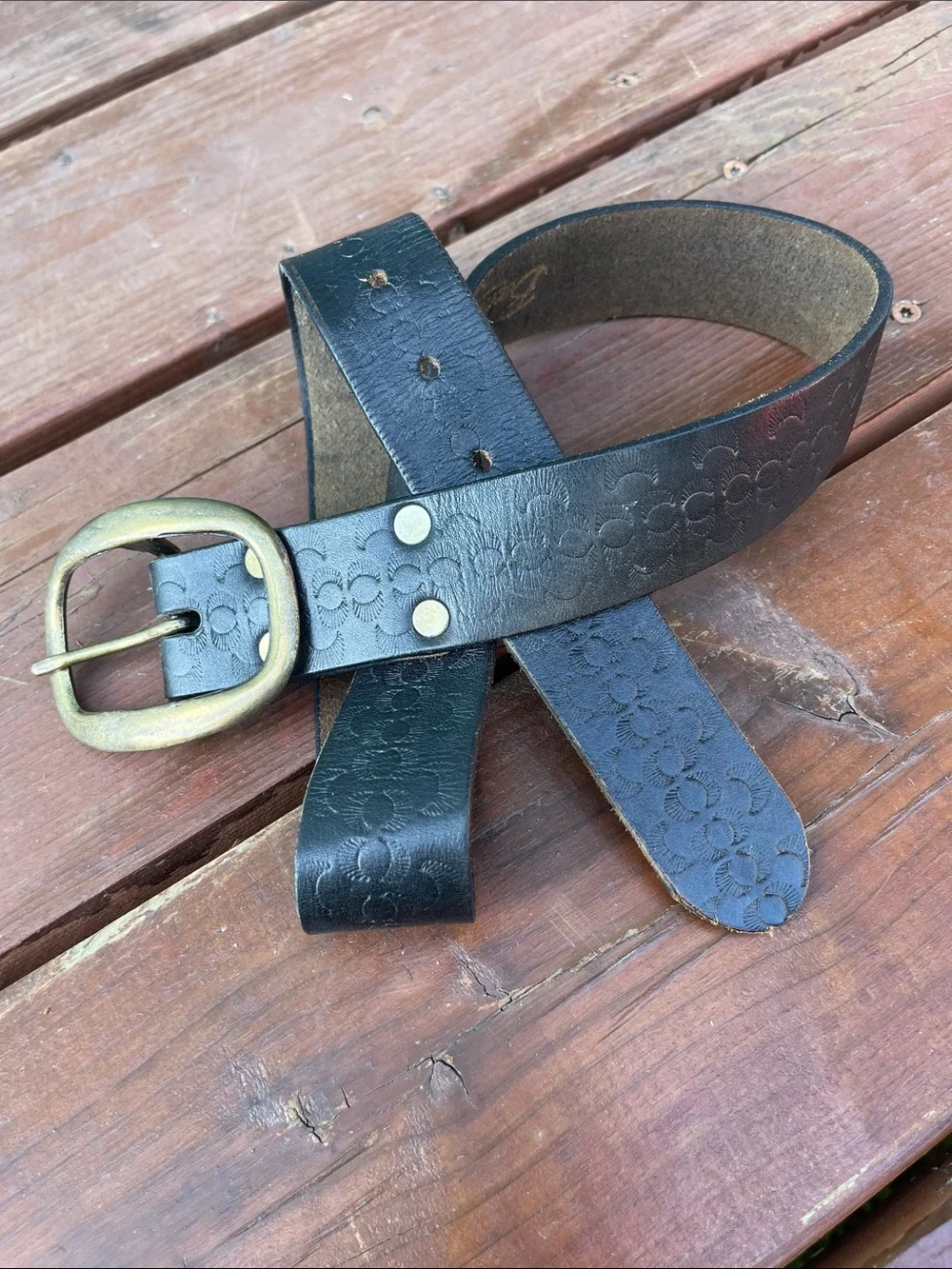Black Embossed Leather Belt Brass Buckle vintage 70s